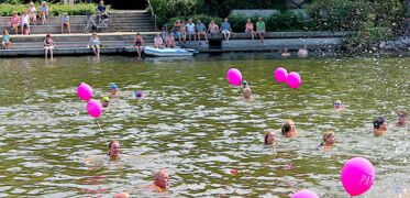 Geschwister Pape Pflegedienst Brandenburg beim Brückenschwimmen