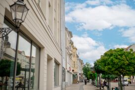 Ansicht von der Straße zur Flakowski Residenz